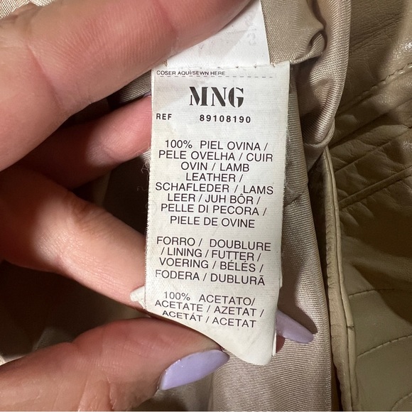 MNG. Size Small
Beige genuine 100% leather jacket 
Double front zipper closure - Picture 9 of 12